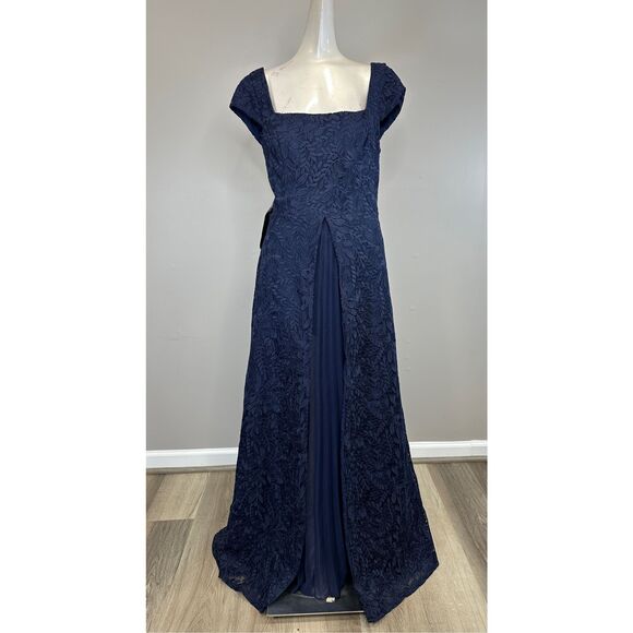 Kay Unger Claudia Pleated Lace Gown Size 12 $398 - Picture 3 of 8